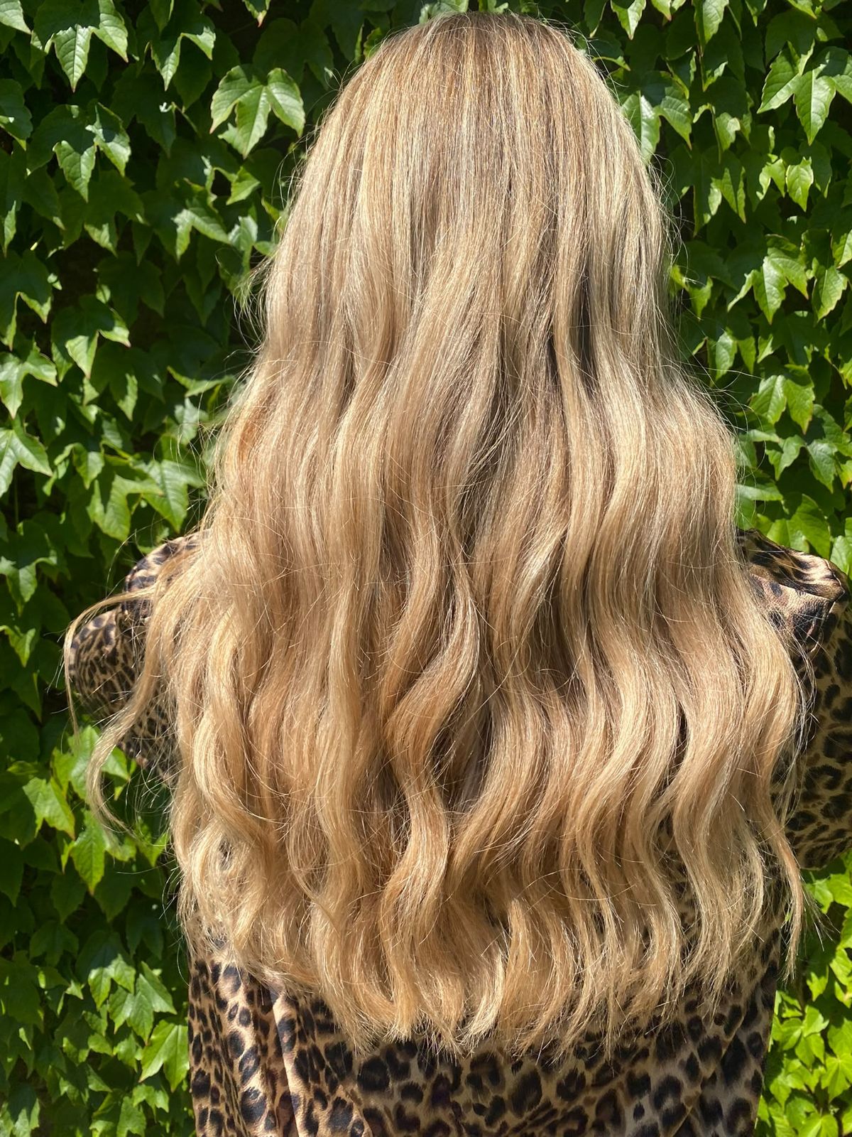 Blond beige sur cheveux longs
