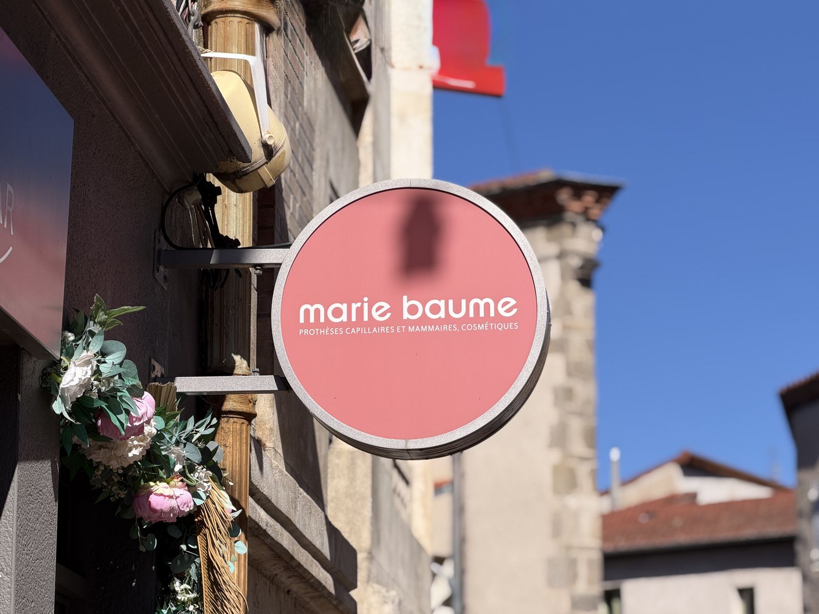 Enseigne Marie Baume, rue Marguerite Fournier