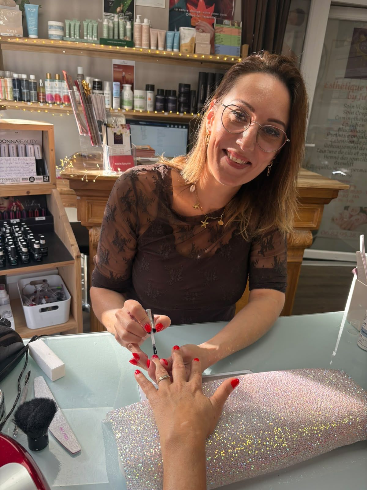Julie, à L'Atelier